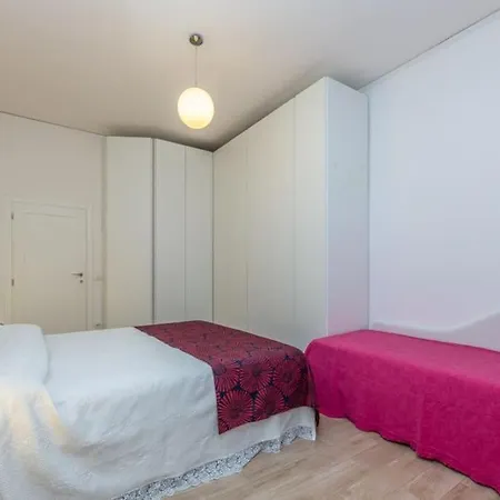 Authentic For Families! Apartment