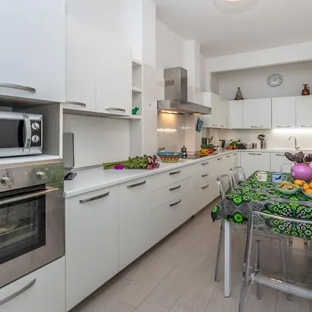 Apartment Authentic For Families! *